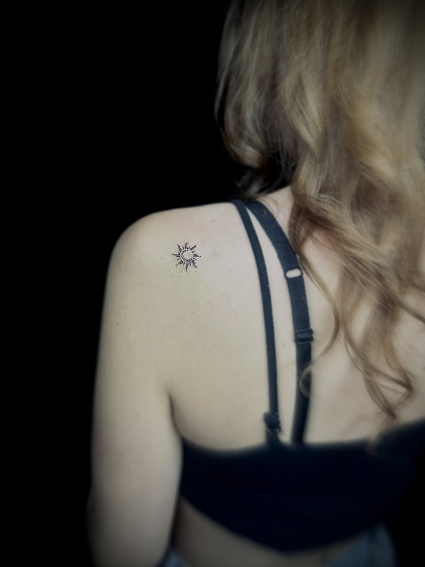 Fineline Tattoo